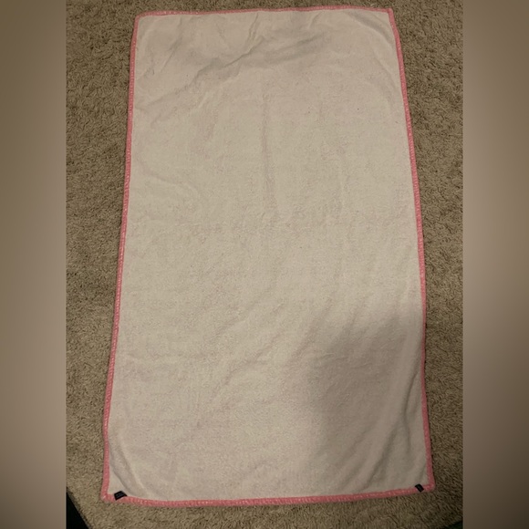 Burberry Authentic Towel - Picture 2 of 4